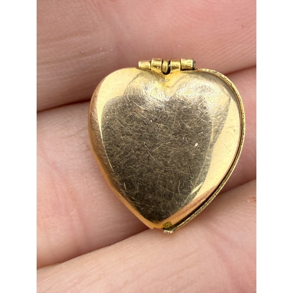 Vintage Gold Filled Heart Locket Engraved - Picture 2 of 9